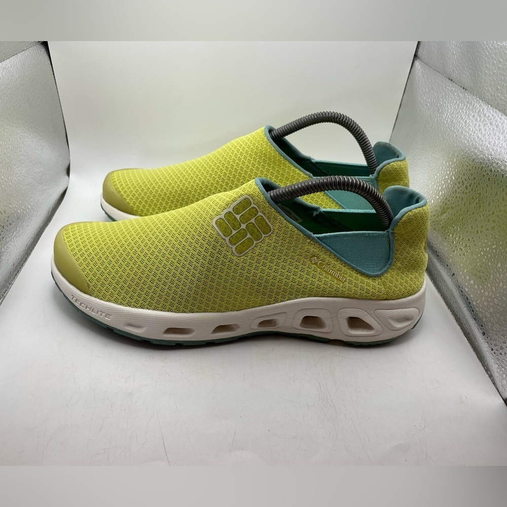 Columbia Teclite women’s line green Slip-On Sneakers size 9.5